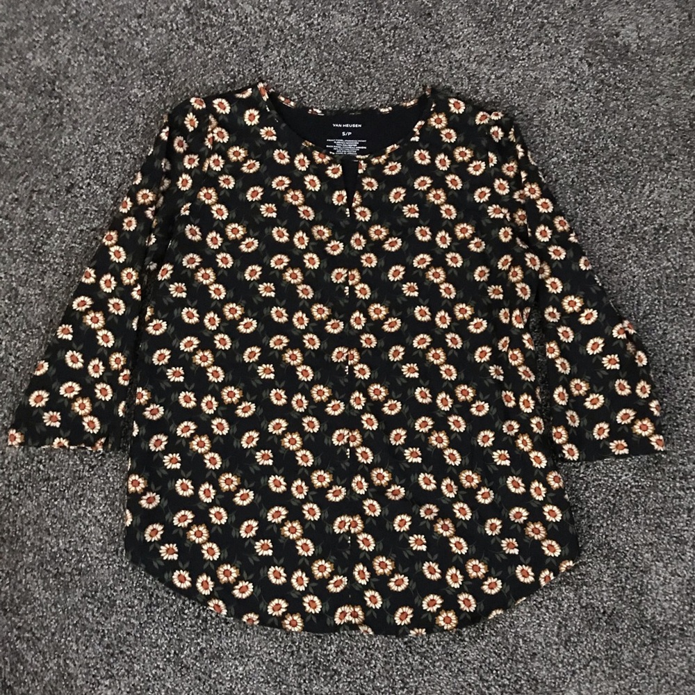 Van Heusen quarter sleeve blouse